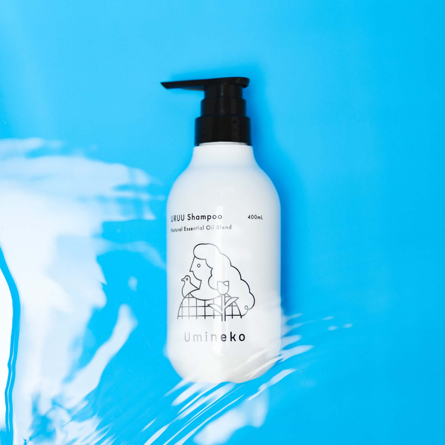 うるおいをイメージしたうるうシャンプー（400mL）ボトルの画像